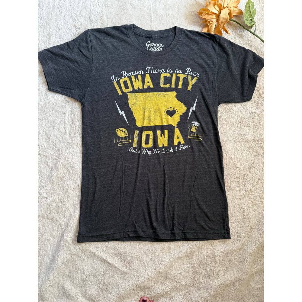 Garage Cotton Iowa Hawkeye Beer T-shirt Size Medium